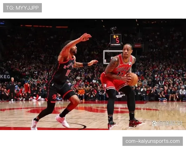 公牛德罗赞中距离依赖度过高 球队进攻空间拥堵问题显著